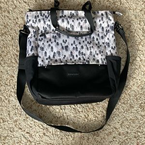 Sherpani Camden Crossbody